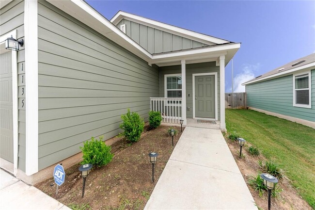 Building Photo - 1135 Catfish Ln