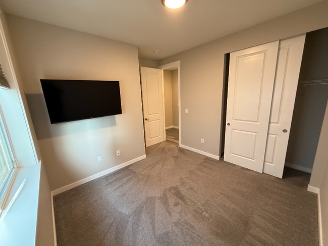 Building Photo - 17749 26th Dr NE