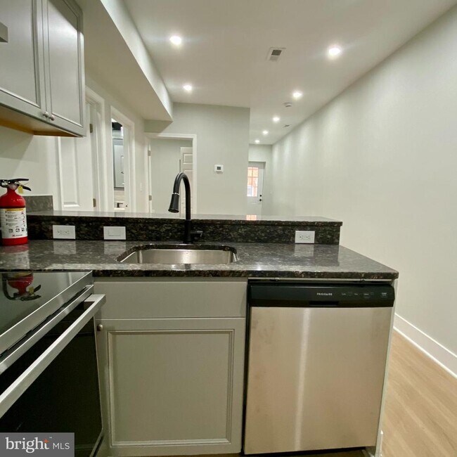 Building Photo - 3701 9th St NW