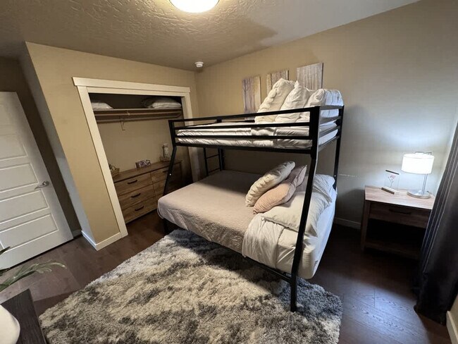 Building Photo - 2106 Ison Ct