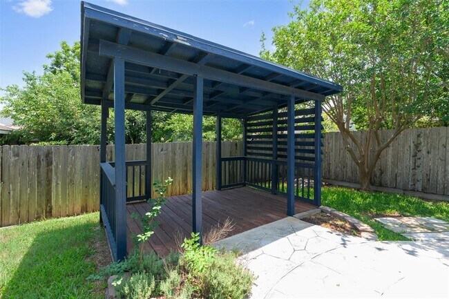Building Photo - 11513 Quarter Horse Trail