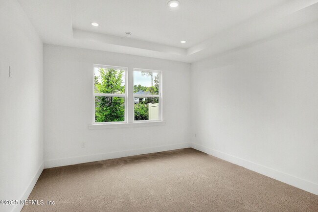 Building Photo - 311 Bay Lk Dr