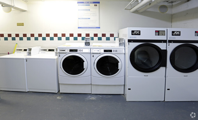 Laundry Facility - Arlington Court Apartments