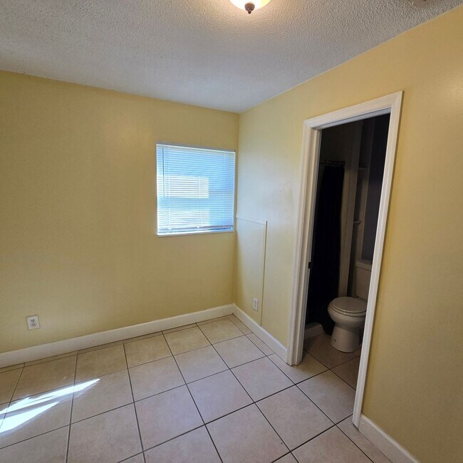 Building Photo - Charming 4BR House in Orlando