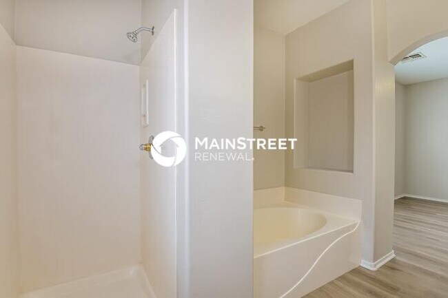 Building Photo - 4 Bedroom Pet-Friendly Home in Sahuarita, AZ with Main Street Renewal