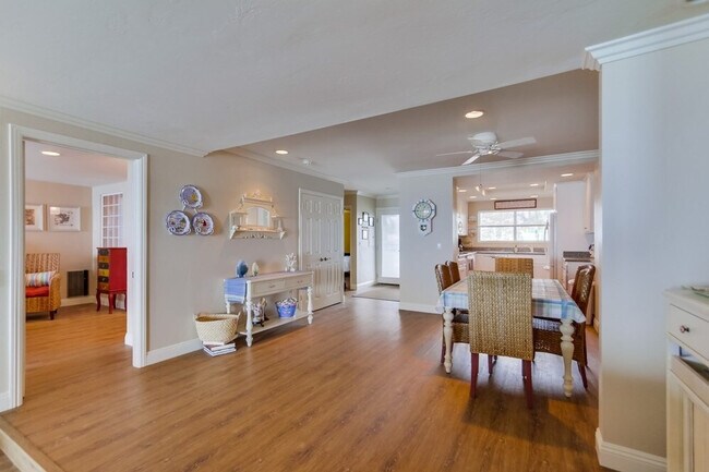 Primary Photo - 233 S Helix Ave