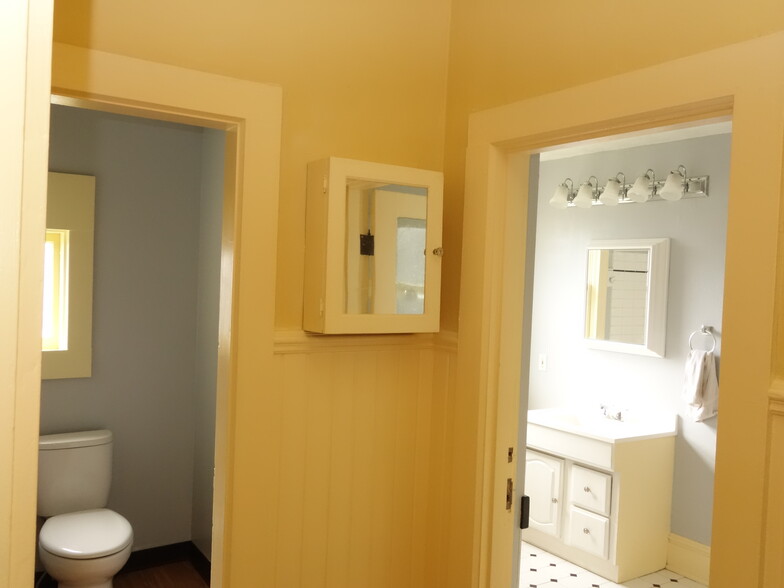 bath—water closet - 30 NE Stanton St