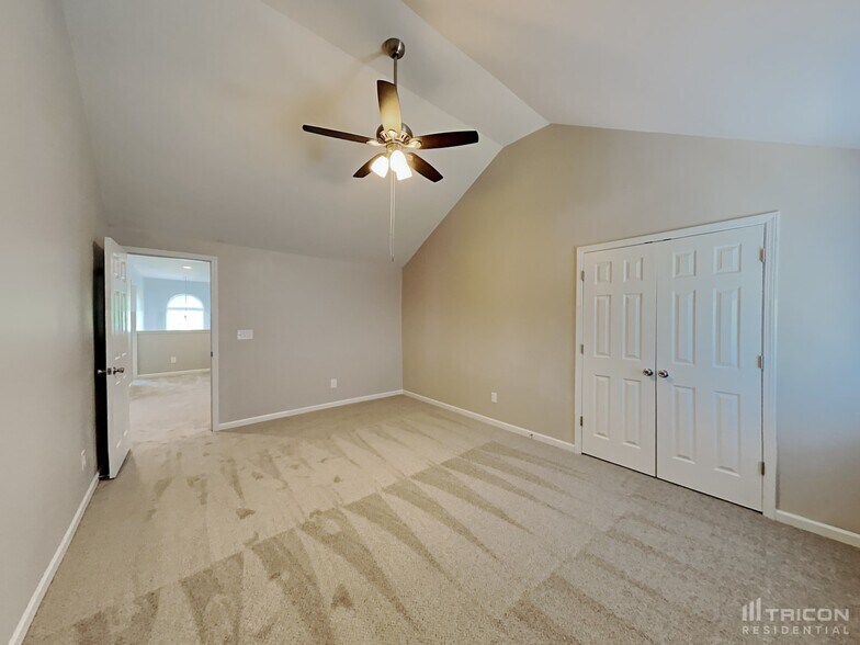 Building Photo - 1001 Southridge Dr