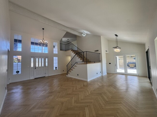 Building Photo - BEAUTIFUL 3 BEDROOM 3 BATH CORNER LOT WITH POOL AND LARGE BACKYARD NORTH SCOTTSDALE