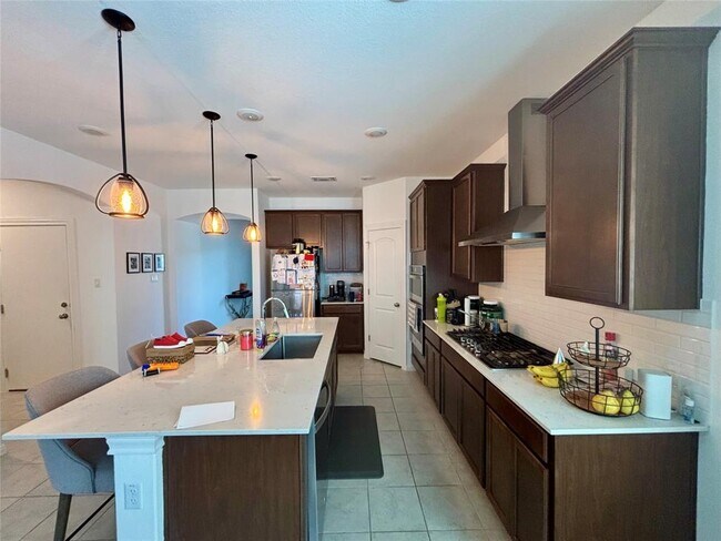 Building Photo - 325 Harbors Ln