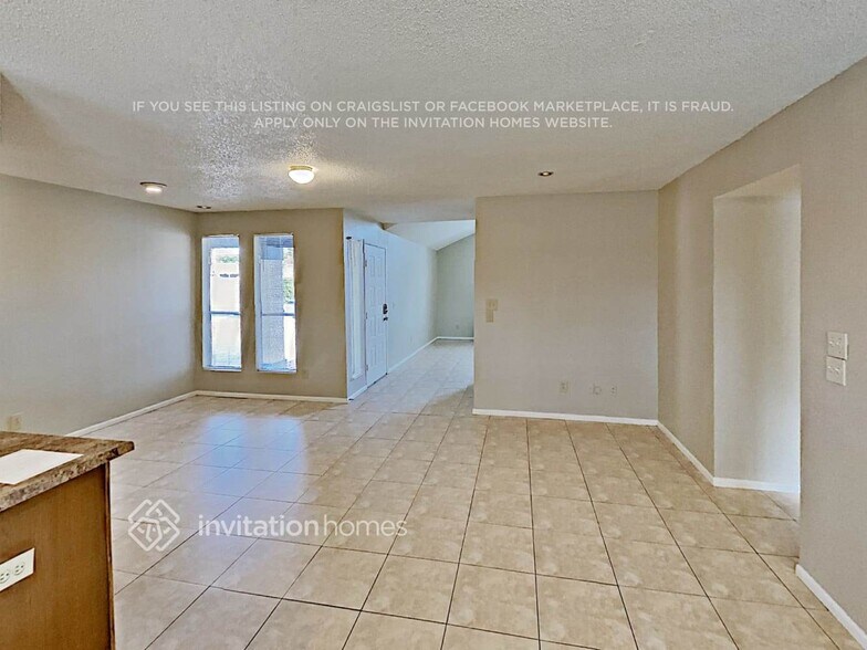 Building Photo - 1205 W Chilton St