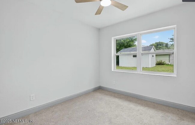 Building Photo - 1850 Harvester St