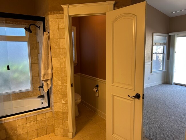 Building Photo - 2652 N Sericin Cir