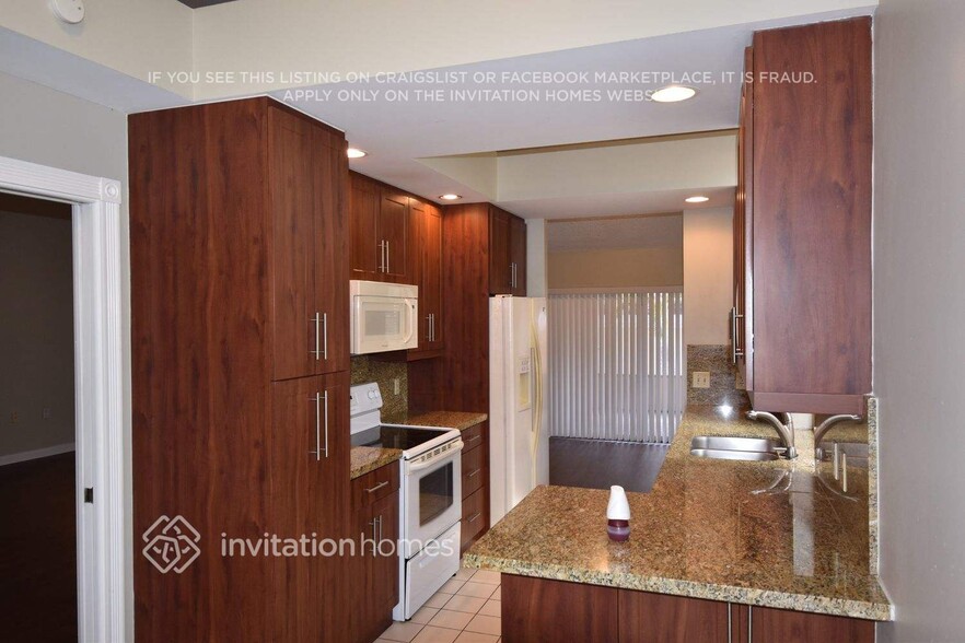 Building Photo - 2291 Saratoga Ln