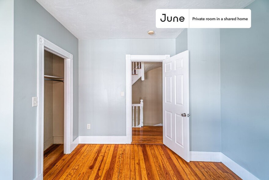 Building Photo - Room in Shared 6 bed/2 bath home
