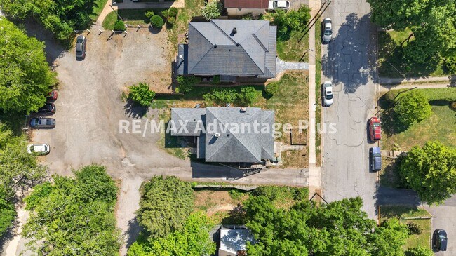 Building Photo - 106 Grove St