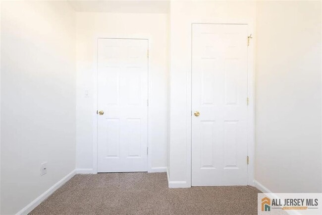 Building Photo - 234 Inza St