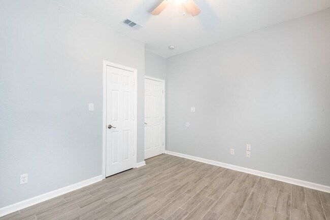 Building Photo - 1302 San Miguel Dr