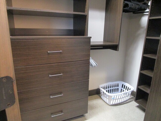 Building Photo - Delightful Monterra 2 Bed 2 Bath Condo wit...