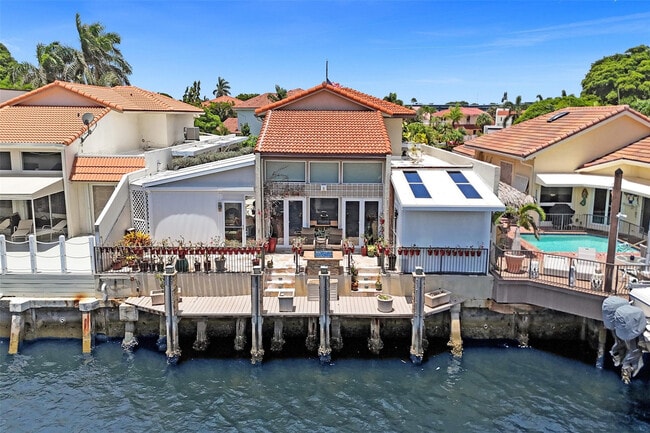 Building Photo - 683 Pelican Way