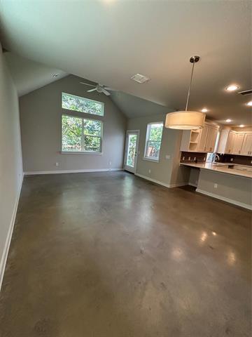 Building Photo - 1229 Clifftop Ln