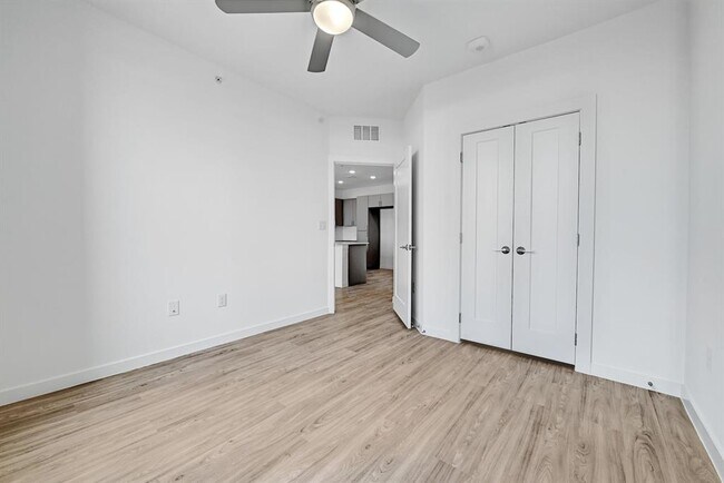 Building Photo - 4801 Springdale Rd