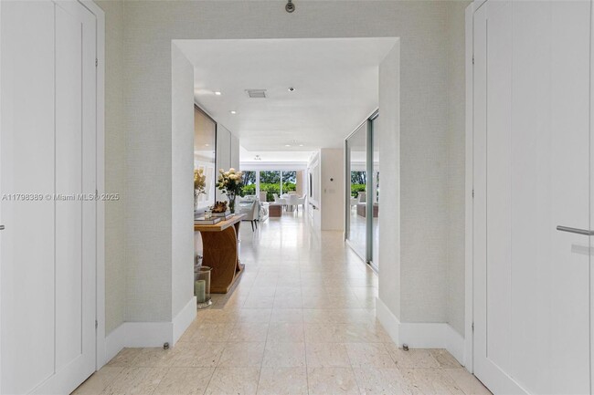 Building Photo - 2021 Fisher Island Dr