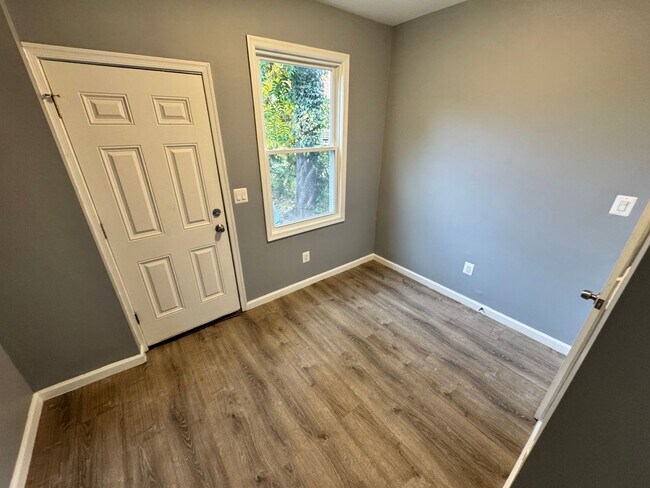 Building Photo - 3 Bedroom Near Historic Anacostia