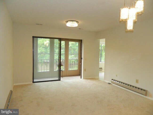 Building Photo - 15320 Pine Orchard Dr