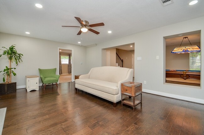 Building Photo - 2019 Briarlee Dr