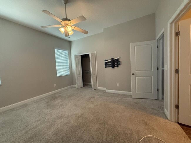 Building Photo - 2820 1st Ave S