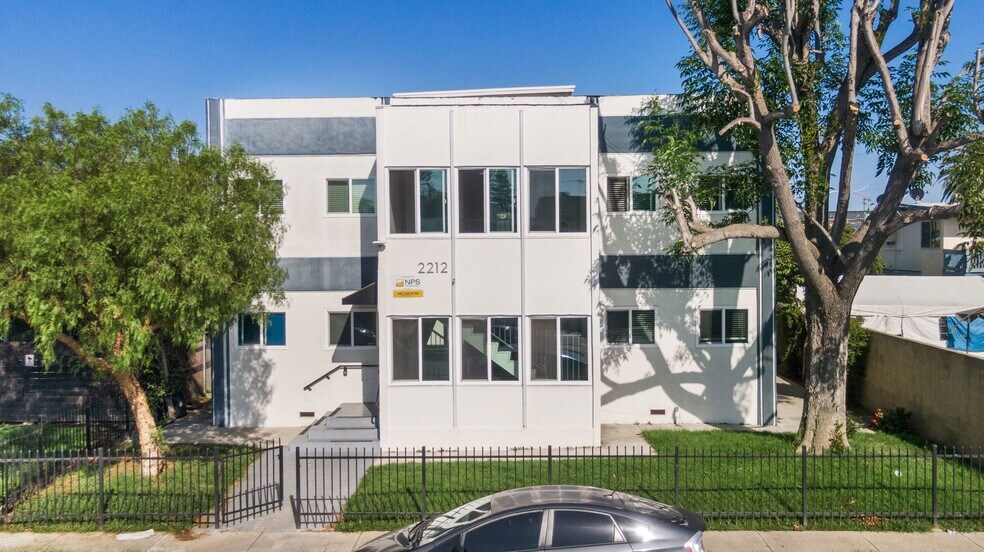 Building Photo - 2212 Myrtle Ave