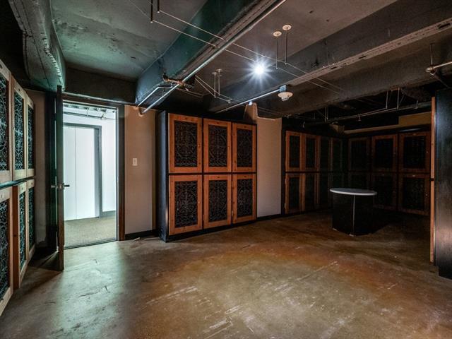Building Photo - 329 E Colorado Blvd