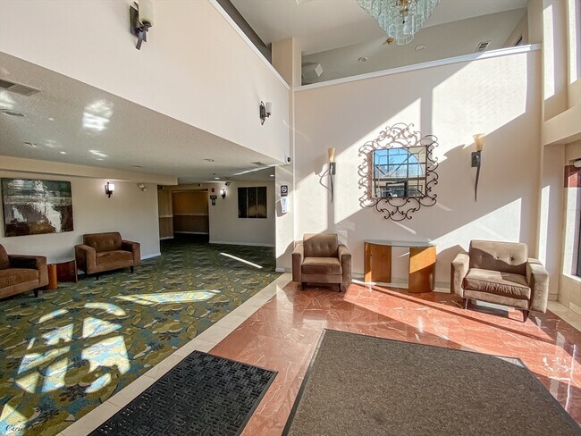 Building Photo - 8 9th St