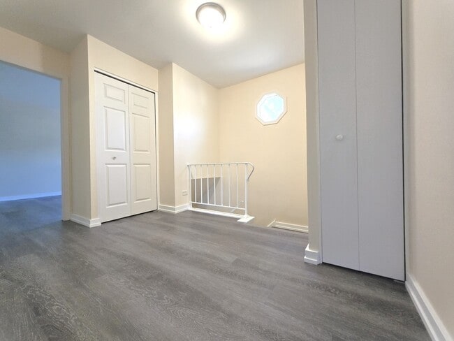 Building Photo - 4946 Somerton Dr