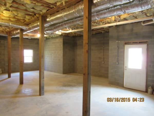 Building Photo - 1826 Lower Ridgewood Blvd