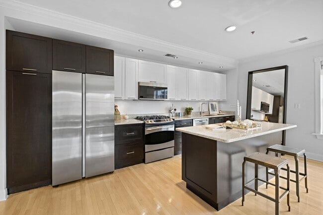 Building Photo - 99 PARK Ave