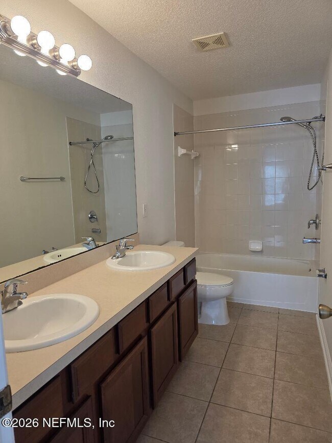 Building Photo - 1500 Calming Water Dr