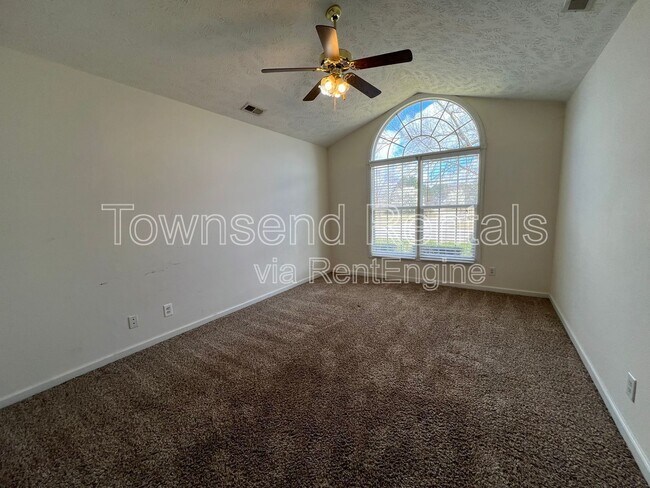 Building Photo - 121 Bugle Call Dr