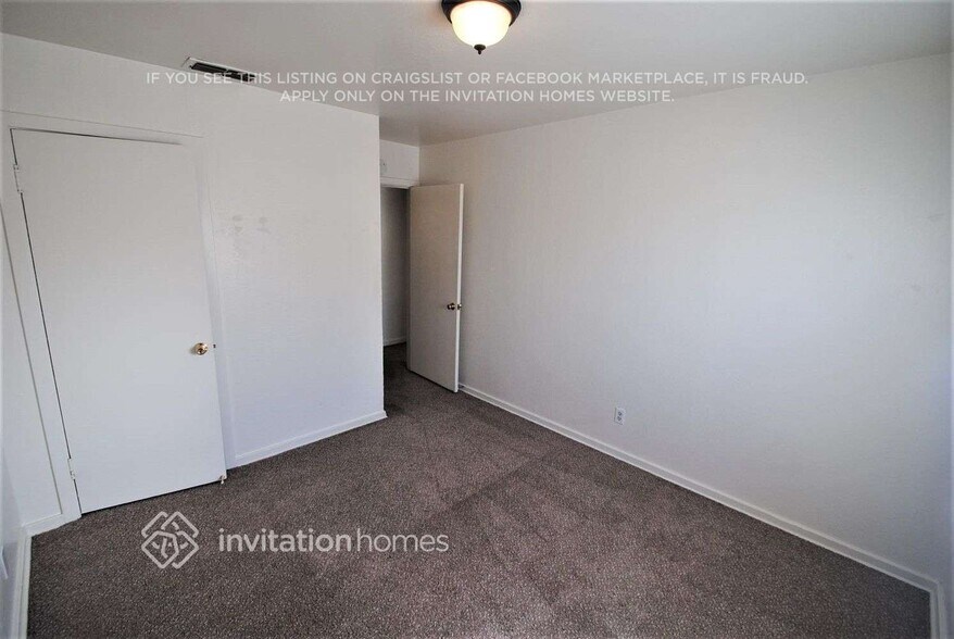 Building Photo - 2223 Juliesse Ave
