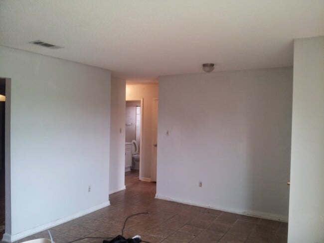 Building Photo - 2750 Richland St