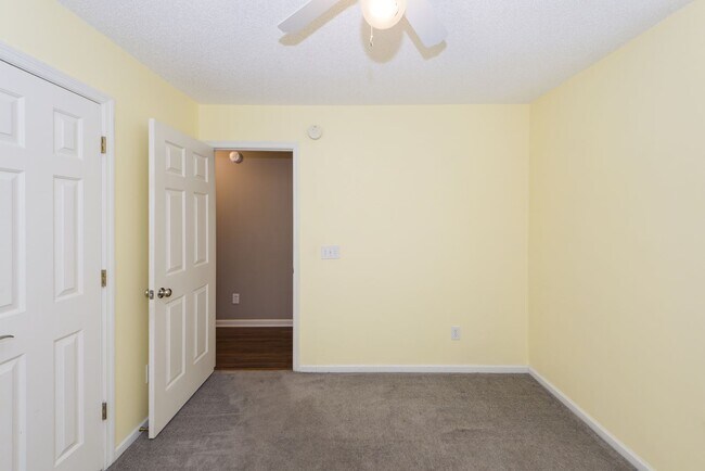 Building Photo - 3 Bedroom 2 Bath Home in Scotts Mill - Summerville