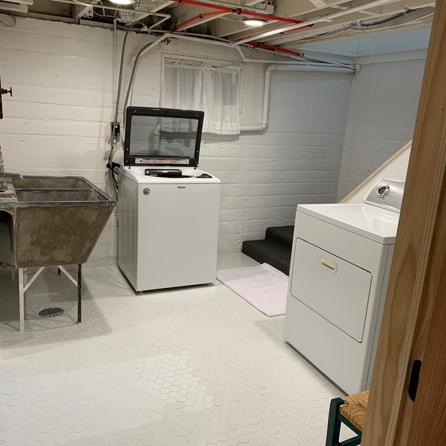 Laundry Room - 3632 Dunn Ave