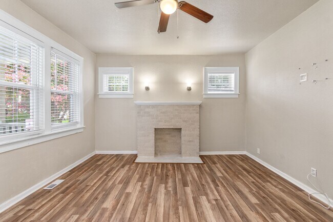 Building Photo - Single Family Norfolk Home