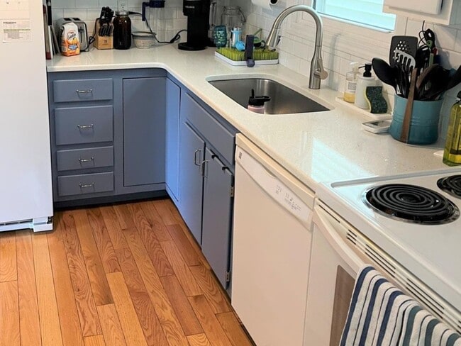 Building Photo - 34 Skehan St