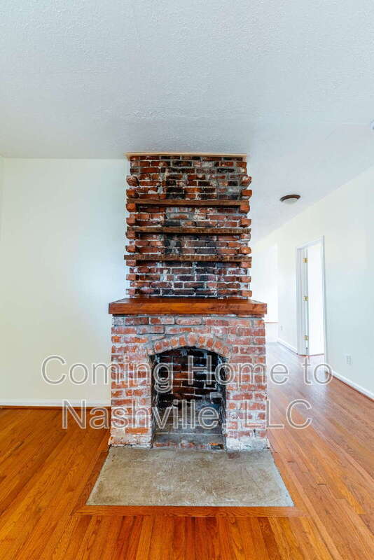 Building Photo - 605 S 11th St