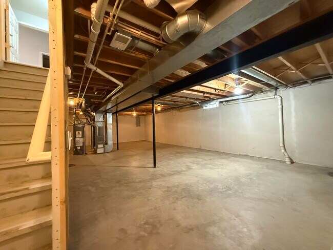 Building Photo - 1788 Wexford Dr