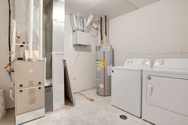 Building Photo - Modern 4-Bedroom Home in Moorhead