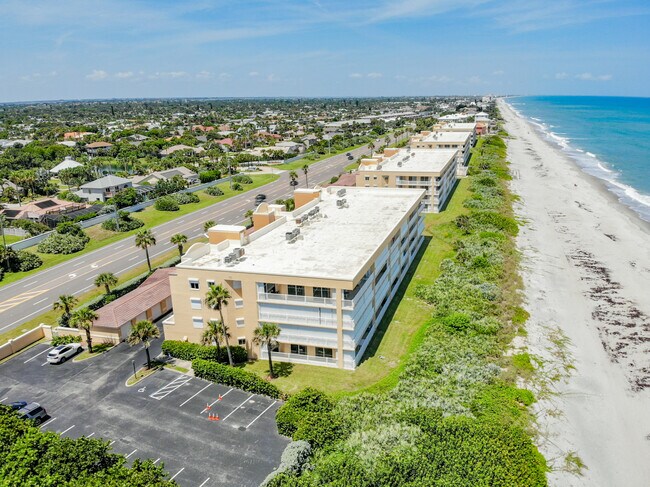 Building Photo - 1851 Jimmy Buffett Mem Hwy