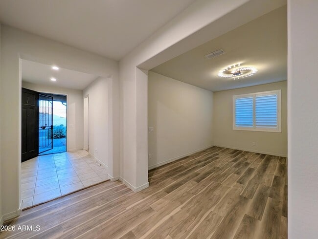 Building Photo - 5902 N 86th Dr